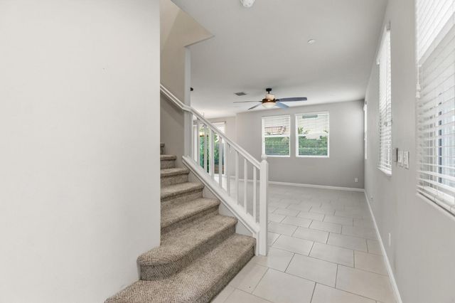 1568 Lambourn Way, Clovis, CA 93619