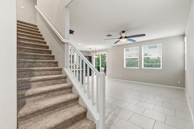 1568 Lambourn Way, Clovis, CA 93619