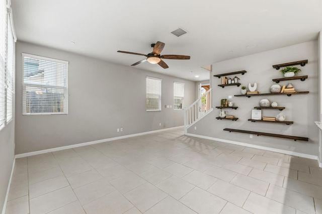 1568 Lambourn Way, Clovis, CA 93619