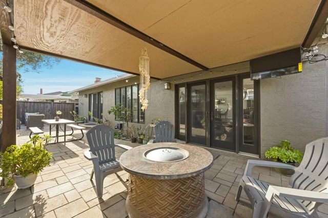 247 Pelican Court, Foster City, CA 94404