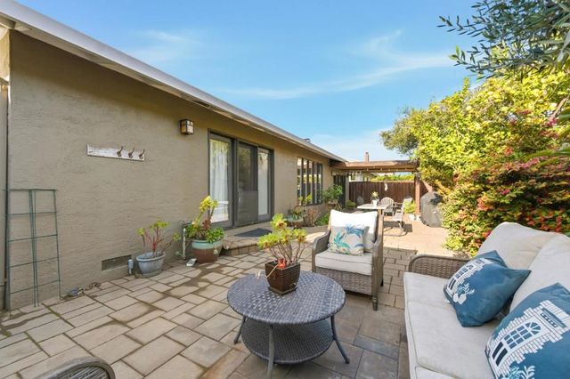 247 Pelican Court, Foster City, CA 94404