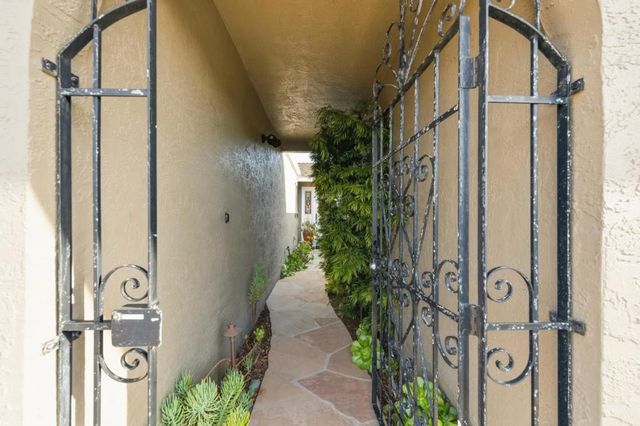 247 Pelican Court, Foster City, CA 94404