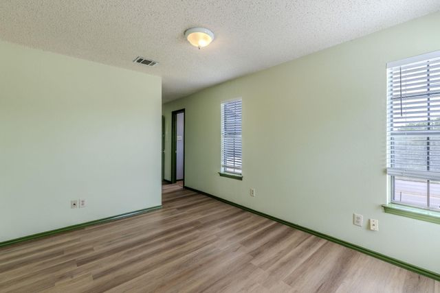 2000 Kenneth Ave B, Austin, TX 78741