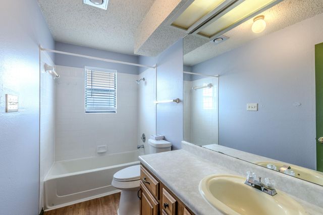 2000 Kenneth Ave B, Austin, TX 78741
