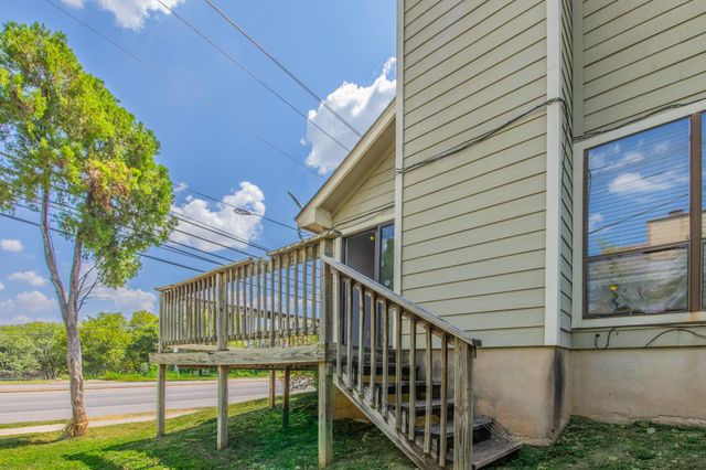 2000 Kenneth Ave B, Austin, TX 78741