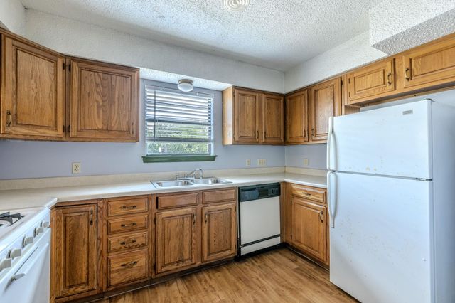 2000 Kenneth Ave B, Austin, TX 78741