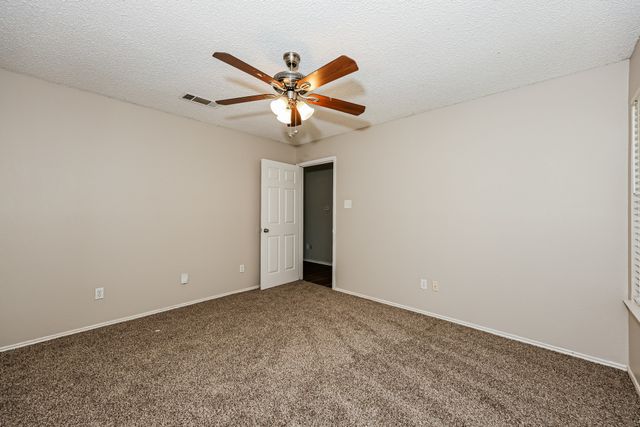 606 Plainview Drive, Mansfield, TX 76063