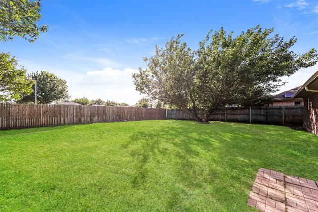 606 Plainview Drive, Mansfield, TX 76063