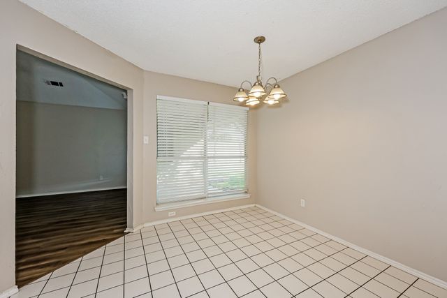 606 Plainview Drive, Mansfield, TX 76063