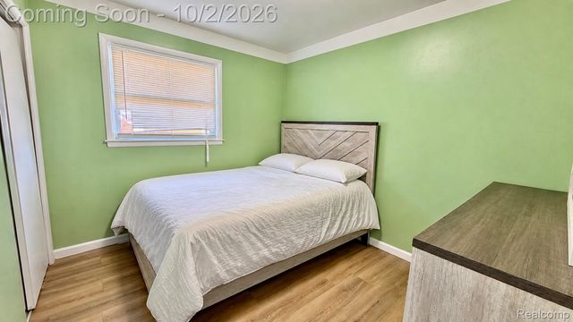11136 Sunburst Avenue, Warren, MI 48089