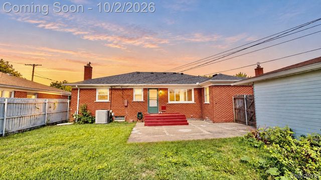 11136 Sunburst Avenue, Warren, MI 48089