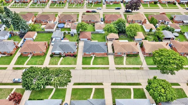11136 Sunburst Avenue, Warren, MI 48089