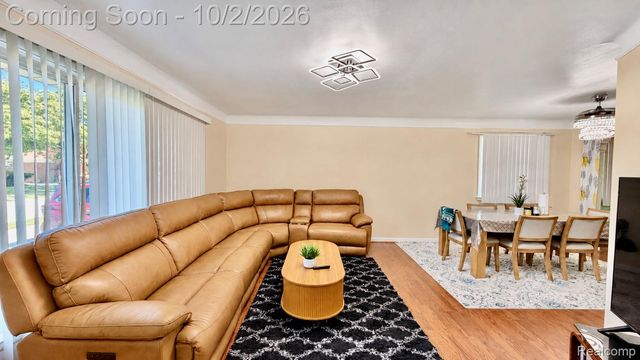 11136 Sunburst Avenue, Warren, MI 48089