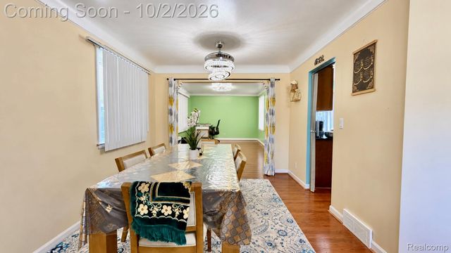 11136 Sunburst Avenue, Warren, MI 48089