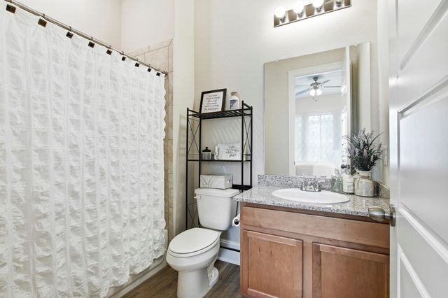 304 Coniglio CV, Austin, TX 78738