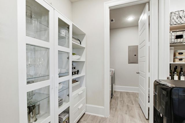 304 Coniglio CV, Austin, TX 78738