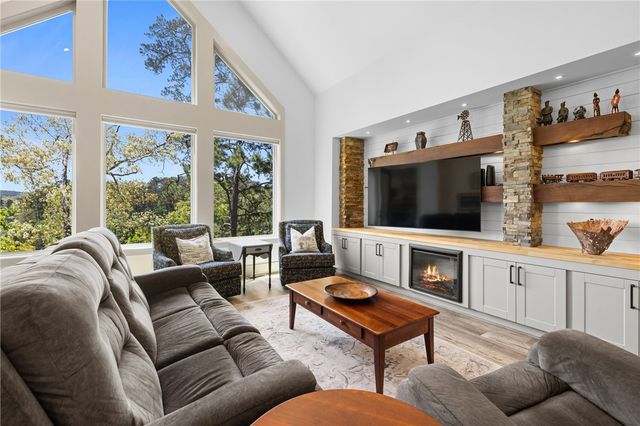 4 Forecastle Way, Salem, SC 29676