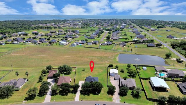 14618 Stablebrook Drive, Beach City, TX 77523