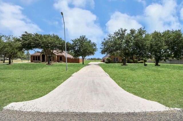 14618 Stablebrook Drive, Beach City, TX 77523