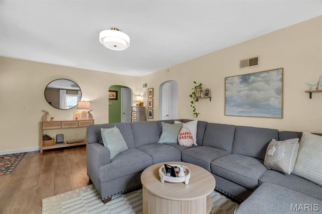 1915 McNair Place, St Charles, MO 63301