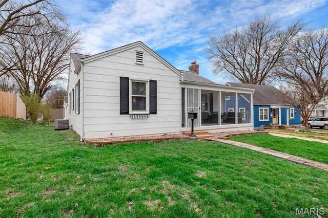 1915 McNair Place, St Charles, MO 63301