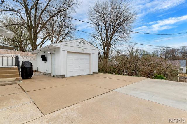 1915 McNair Place, St Charles, MO 63301