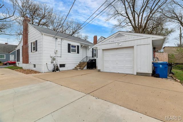 1915 McNair Place, St Charles, MO 63301