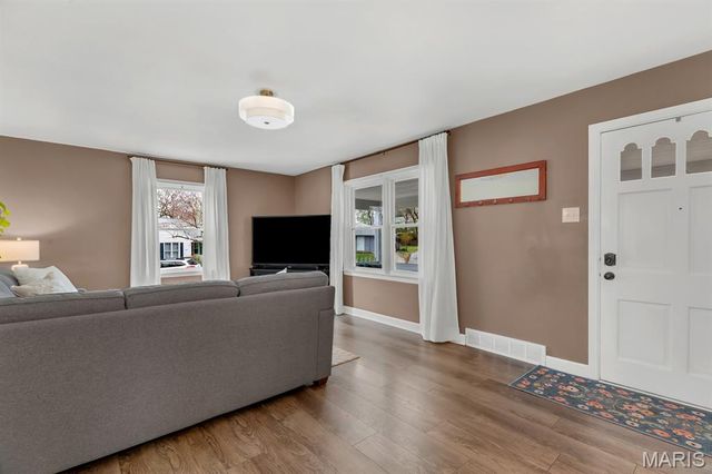 1915 McNair Place, St Charles, MO 63301