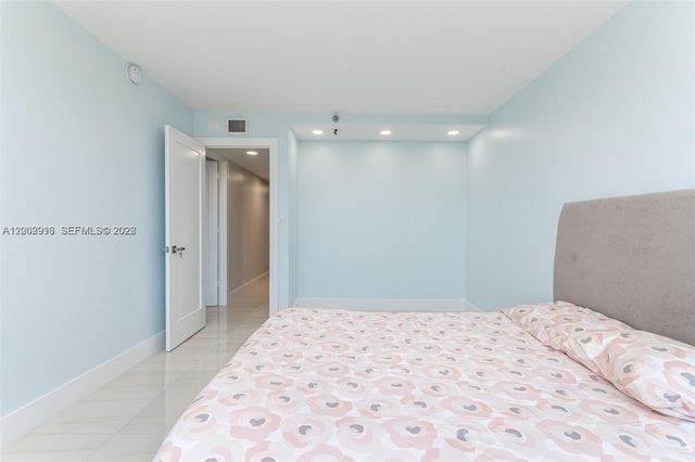 3912 S Ocean Blvd 306, Highland Beach, FL 33487