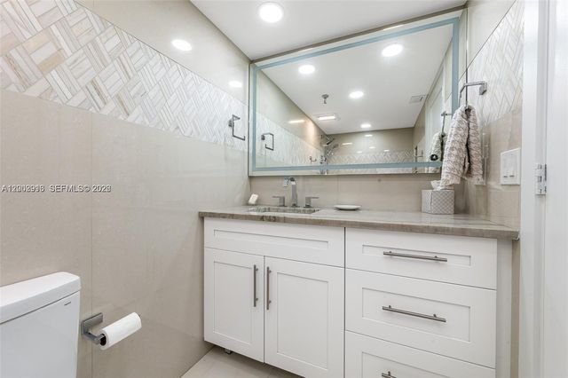 3912 S Ocean Blvd 306, Highland Beach, FL 33487