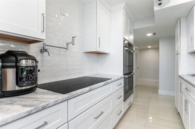 3912 S Ocean Blvd 306, Highland Beach, FL 33487