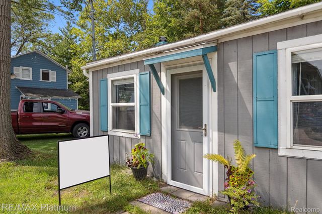 11181 W FERNDALE Drive, Rollin Twp, MI 49253