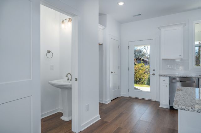 1170 S Dickerson Rd Unit 25, Goodlettsville, TN 37072