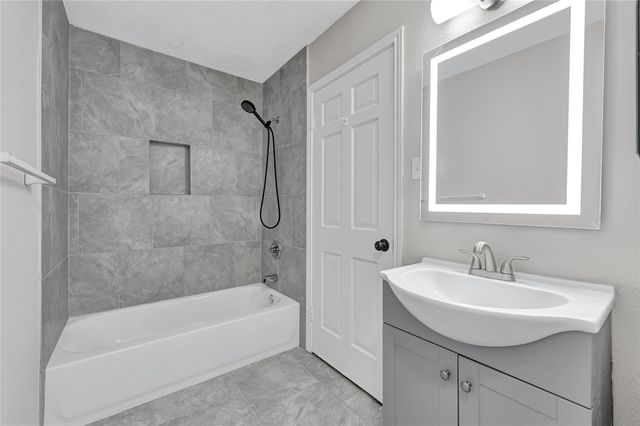 11871 Algonquin Drive, Houston, TX 77089