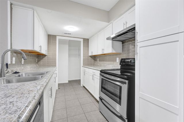 11871 Algonquin Drive, Houston, TX 77089