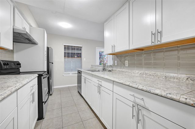 11871 Algonquin Drive, Houston, TX 77089