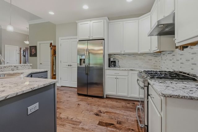 3812 CANYON RIDGE DR, Columbia, MO 65202