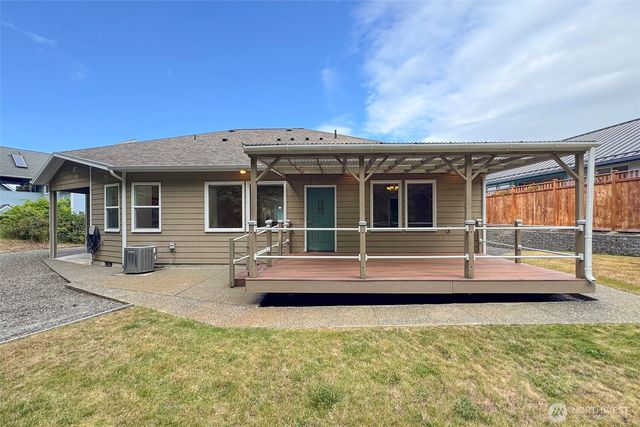 3140 S City Lights Place, Port Angeles, WA 98362
