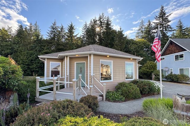3140 S City Lights Place, Port Angeles, WA 98362