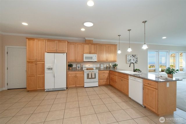 3140 S City Lights Place, Port Angeles, WA 98362