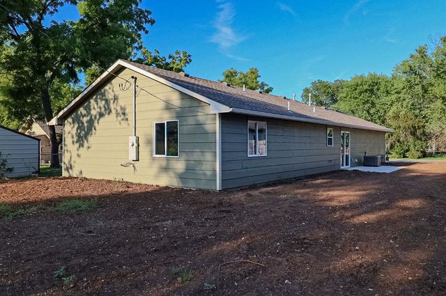 713 N Washington, El Dorado, KS 67042