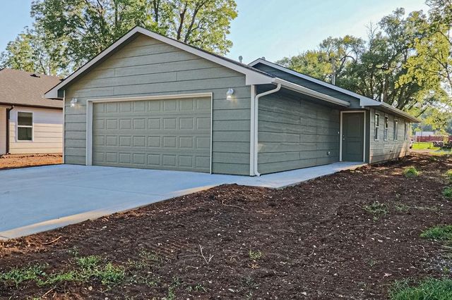 713 N Washington, El Dorado, KS 67042