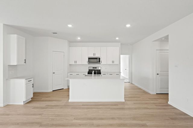 16426 Pinebrook Leaf Lane, Magnolia, TX 77355