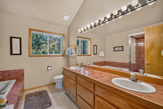 17924 Foursome Lane, Sunriver, OR 97707