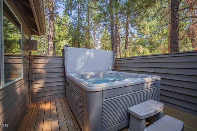 17924 Foursome Lane, Sunriver, OR 97707