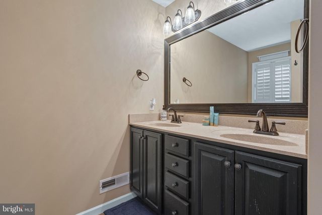 129 CREEKVIEW DR, Paradise, PA 17562