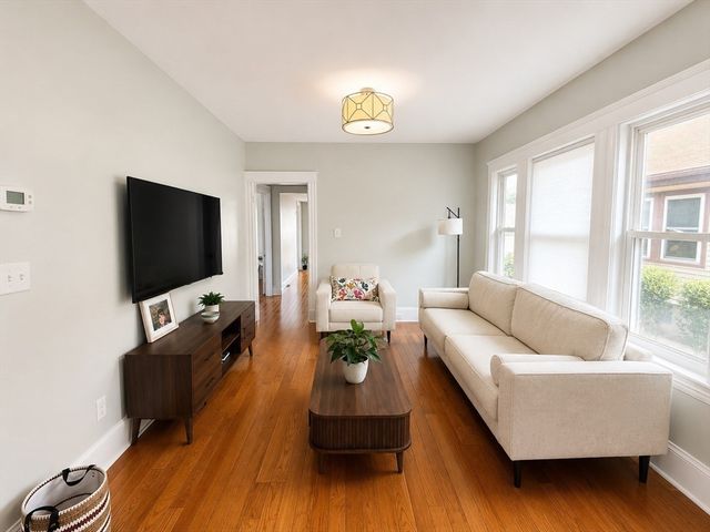 34 Baxter Ave 34, Quincy, MA 02169