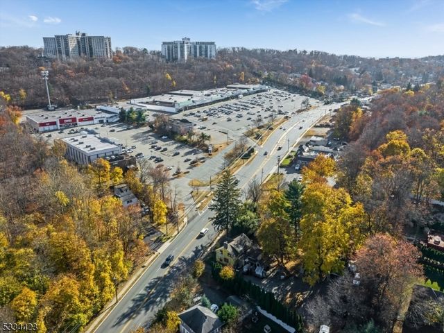 106 Pompton Ave, Cedar Grove Twp., NJ 07009