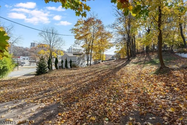 106 Pompton Ave, Cedar Grove Twp., NJ 07009