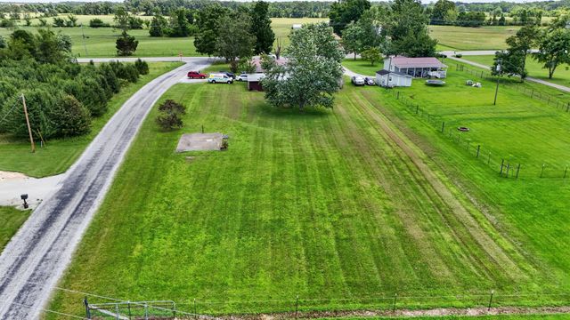 830 Buffalo Rd, Hohenwald, TN 38462